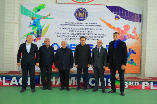 NamMQI sport majmuasida O‘zbekiston kasaba uyushmalari federatsiyasi tashabbusi bilan olimpiya va paraolimpiya sport turlariga tayyorlash markazlari o‘qituvchilari o‘rtasida voleybol musobaqasi o‘tkazilmoqda