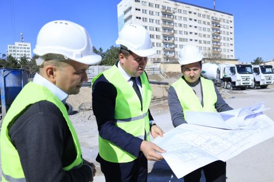 “Kasbiy koʻnikma va mahoratni oshirish tadqiqot markazi” institutda barpo etilayotgan TTJ qurilishini oʻrgandi