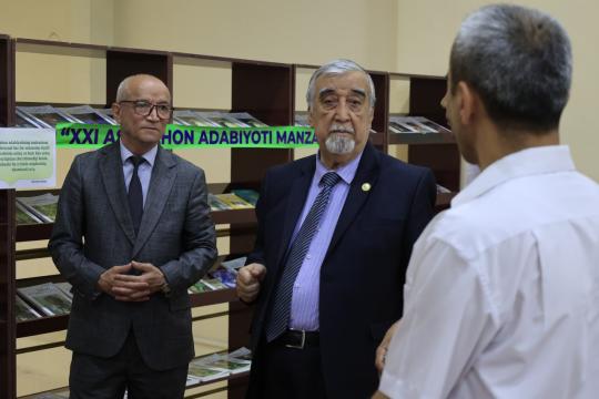 “Jahon adabiyoti” jurnali bosh muharriri Ahmadjon Meliboyev institut faoliyati bilan tanishdi