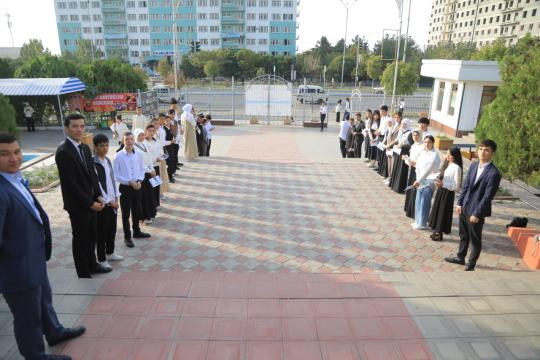 "Oʻqituvchi va murabbiylar kuni" arafasi Namangan muhandislik-qurilish institutida bayramona kayfiyat bilan boshlandi