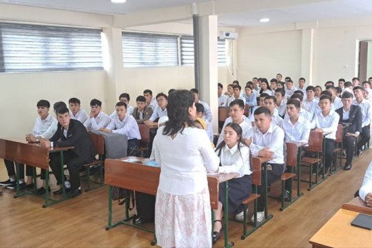 A roundtable discussion was organized by the anti-corruption department