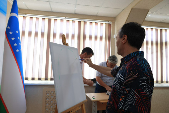 Artist of the Republic of Uzbekistan Ortiqali Qazokov held a master class for students of NamECI