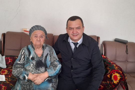 The house of Anvara Aya Otaboeva was visited on the occasion of the Day of Trade Unions