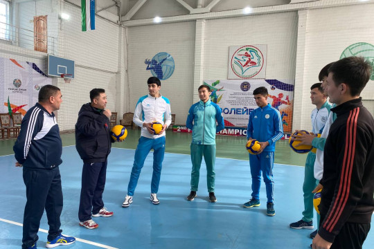 Qozog‘iston jismoniy tarbiya va sport mutasaddilari hamda “Ostona” voleybol terma jamoasidan iborat delegatsiya Namangan