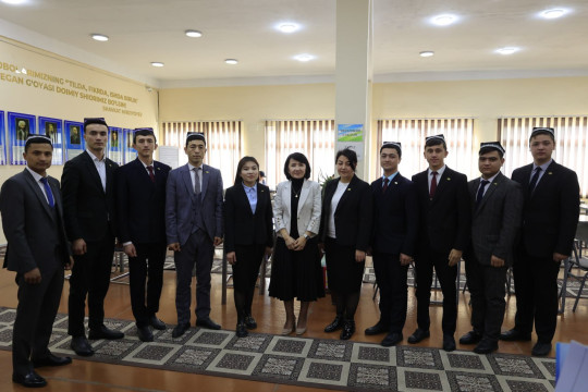 Director of the National Library of Uzbekistan Umida Teshaboyeva got acquainted with the activity of the information resource center of the institute