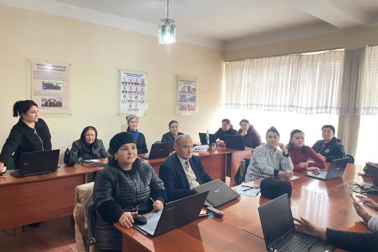 The teacher of the department of foreign languages of the institute gave a lesson to his colleagues at Namangan State University